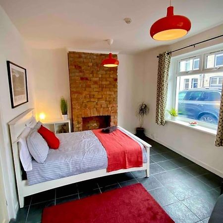 Brickworks - 2 Bedrooms, 15 Mins Walk To The Centre, With Garden Cardiff Exteriör bild